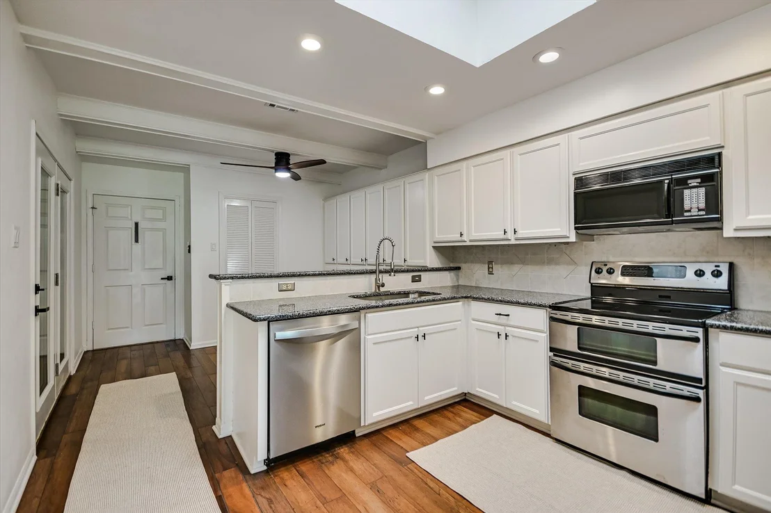 Photo of Unit C at 11125 Pinehurst DR