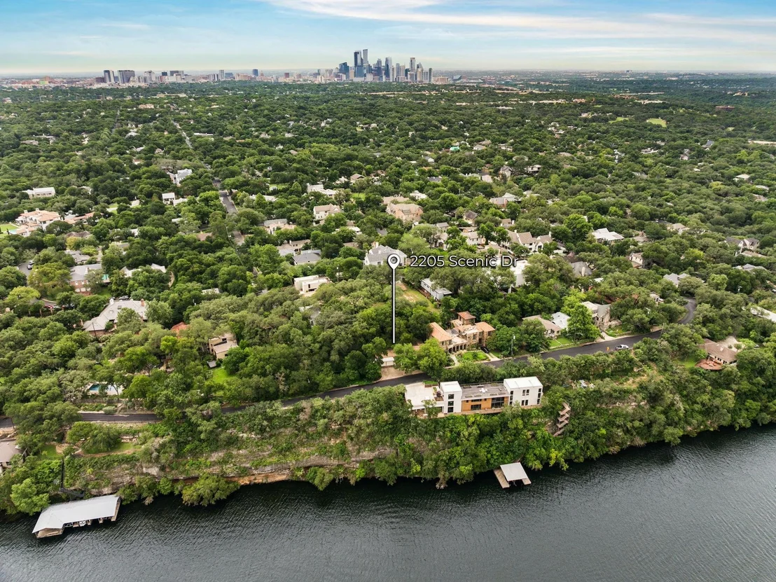 Photo of 2205 Scenic DR