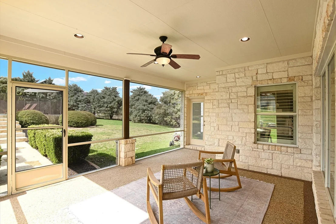 Photo of 604 Lake Side CV