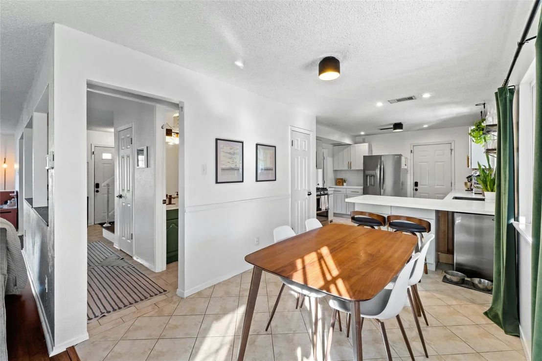 Photo of 1010 Huntridge DR