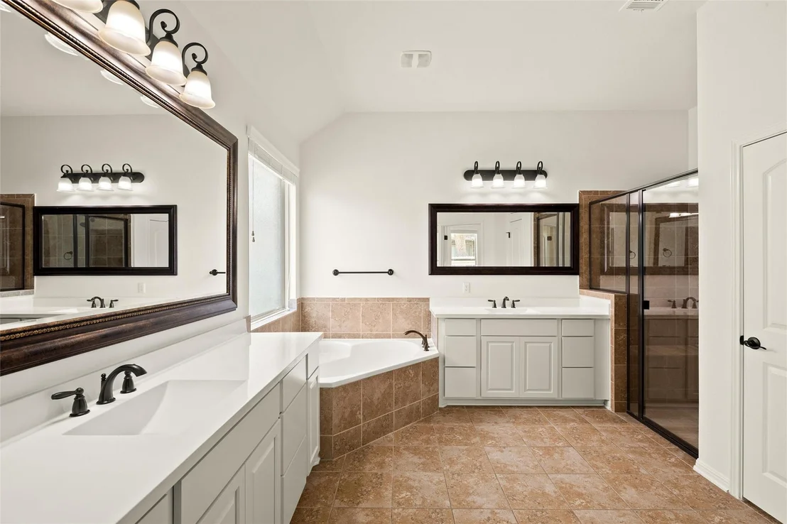 Photo of 3021 Silvergrass CV
