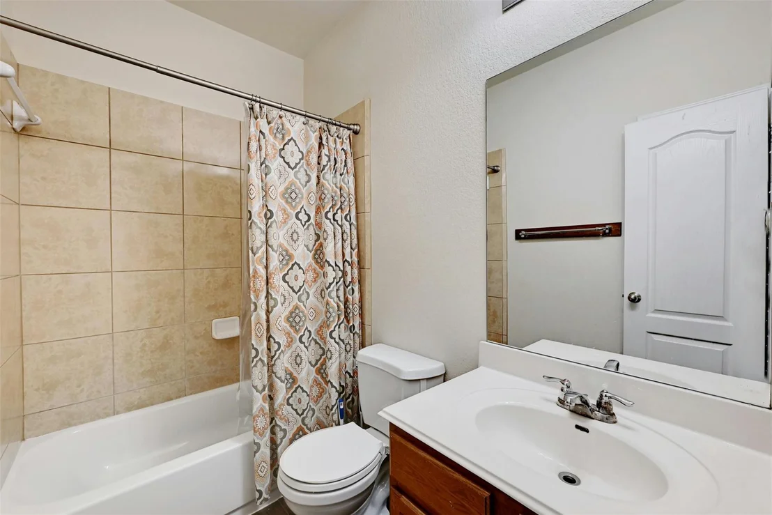 Photo of 1301 Rainbow Parke DR