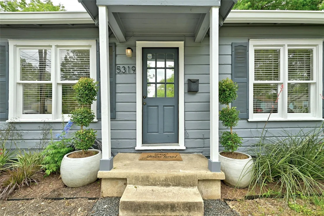 Photo of 5319 Harmon Ave