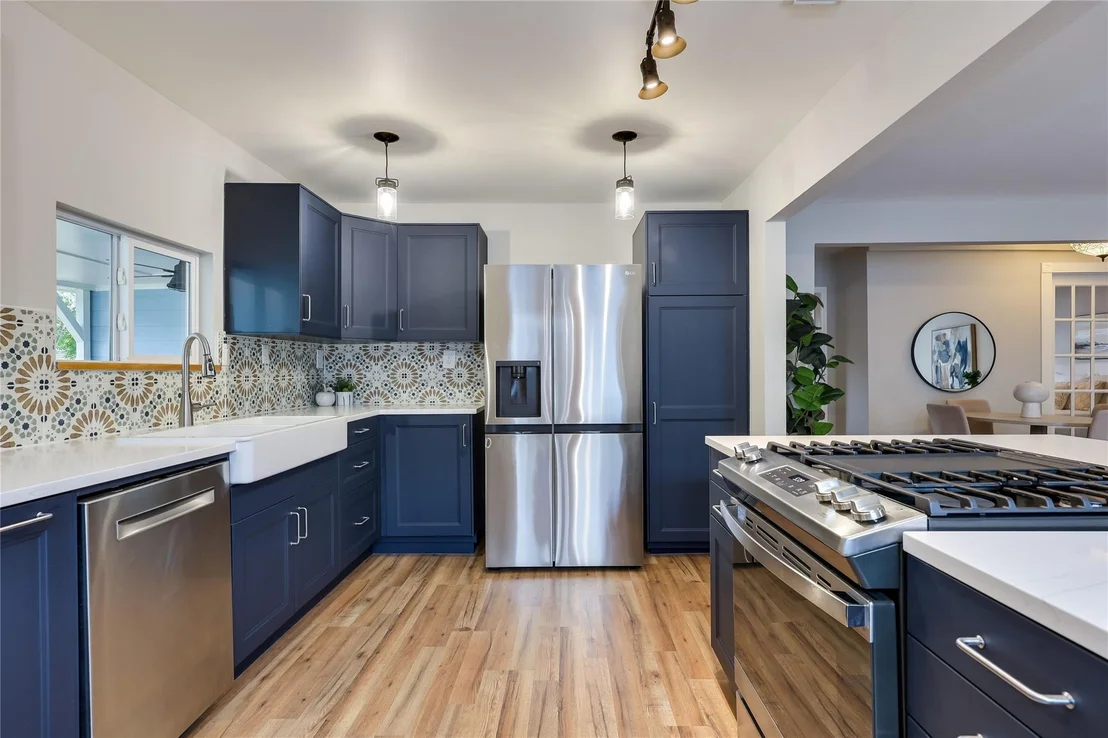 Photo of 1105 Farm ST