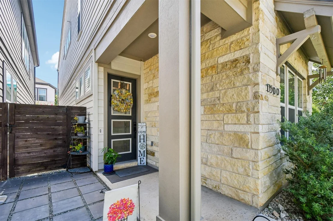 Photo of 13500 Leaton CV