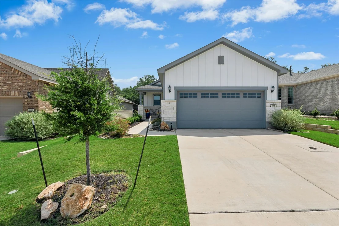 Photo of 746 Livewater LN