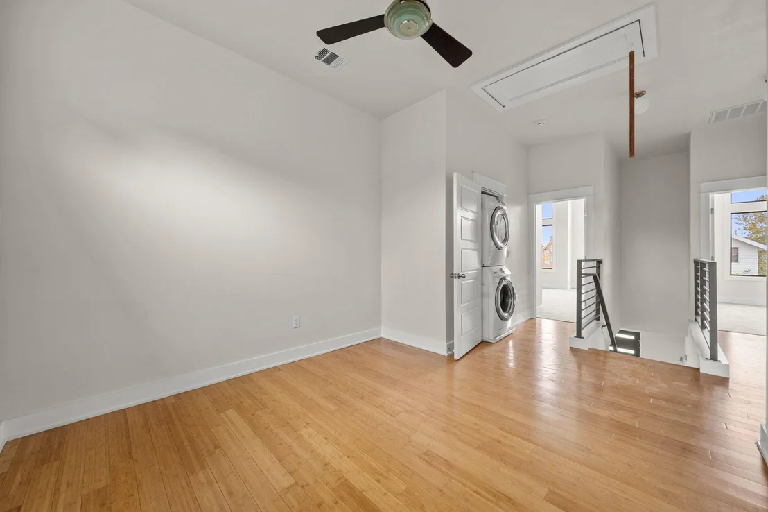 Photo of Unit A at 1160 Nickols Ave