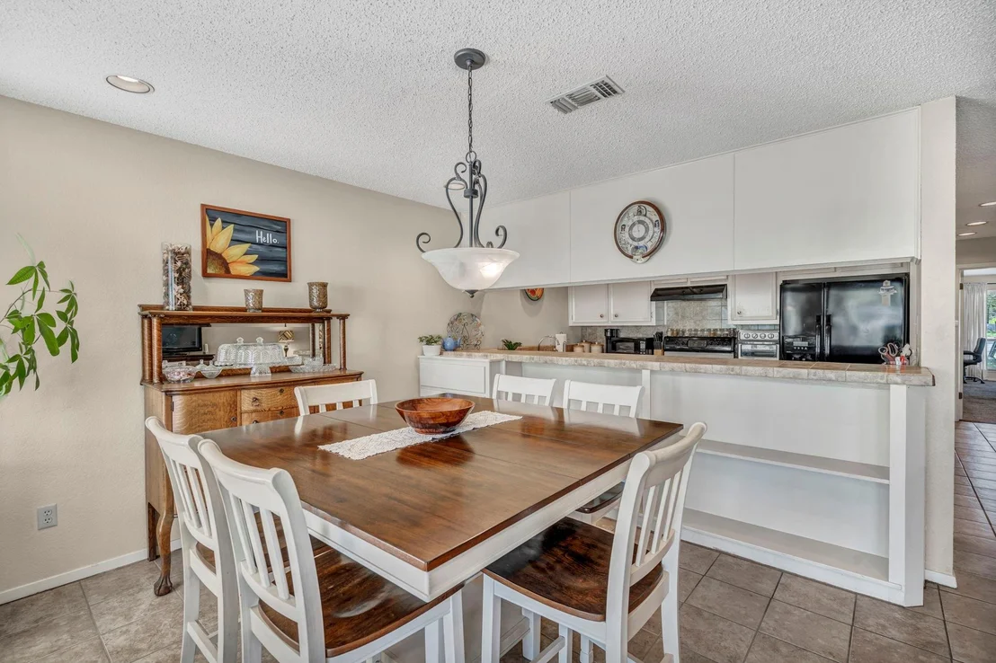 Photo of Unit 7 at 307 Crestview