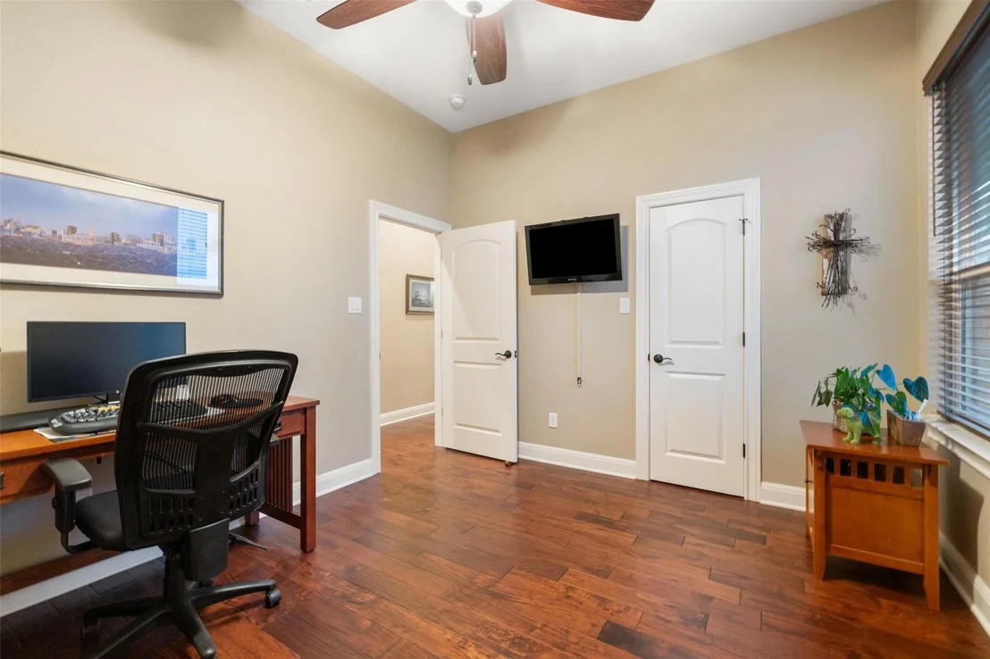 Photo of 348 Carlson CIR