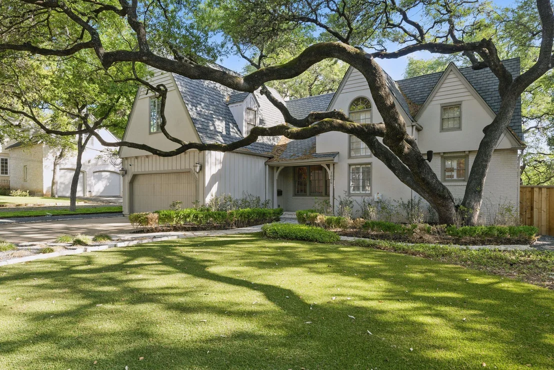 Photo of 1006 Gaston Ave