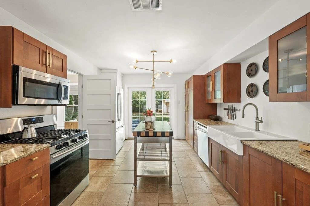 Photo of 403 W 55th ST