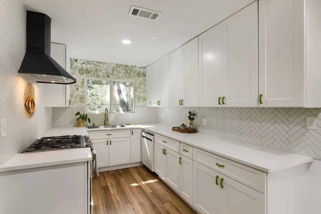 Photo of 304 Sheraton Ave