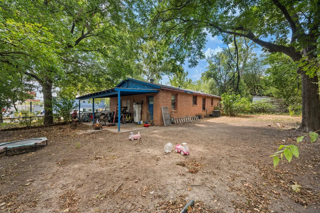 Photo of 9106 Capitol DR