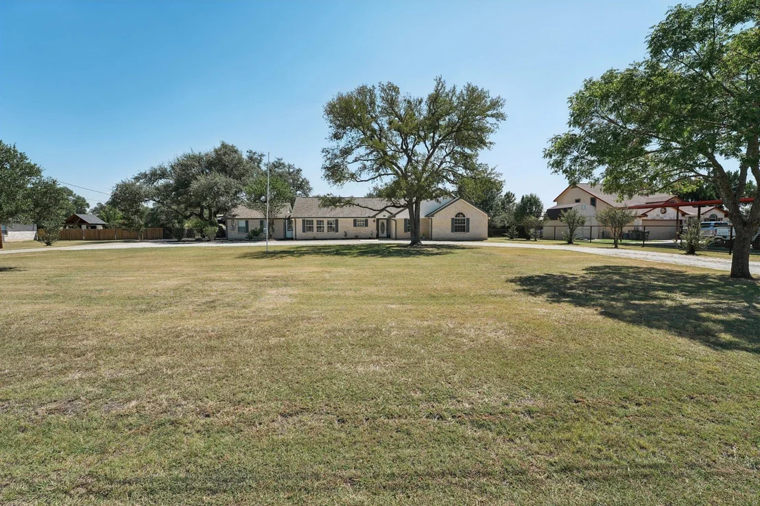 Photo of 104 Kyle LN