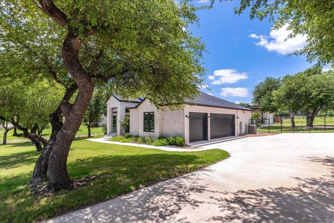 Photo of 9600 Stratus DR