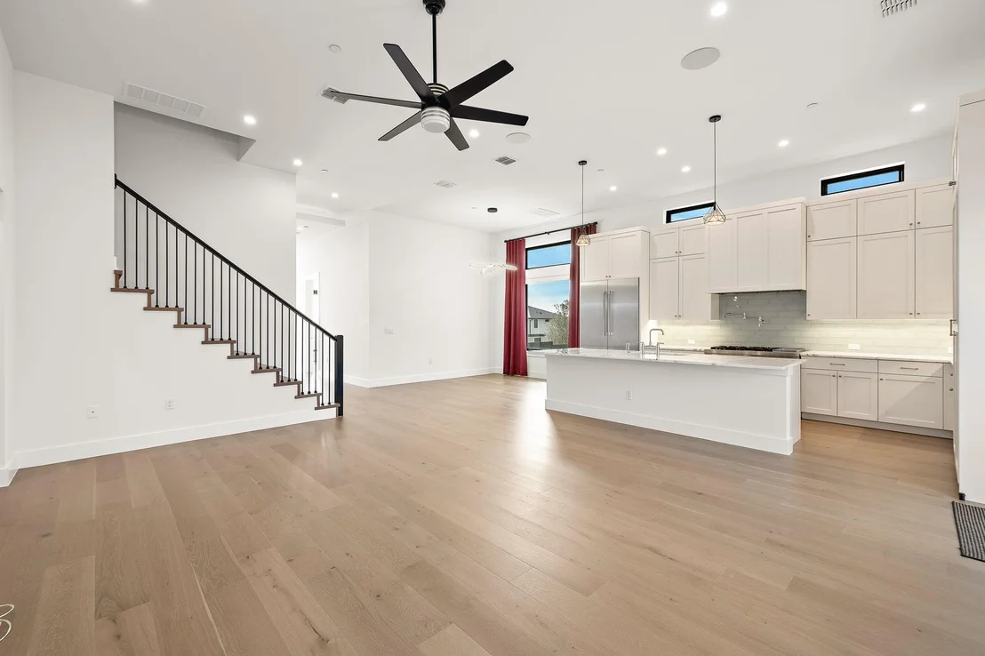 Photo of 5900 Moondust LN