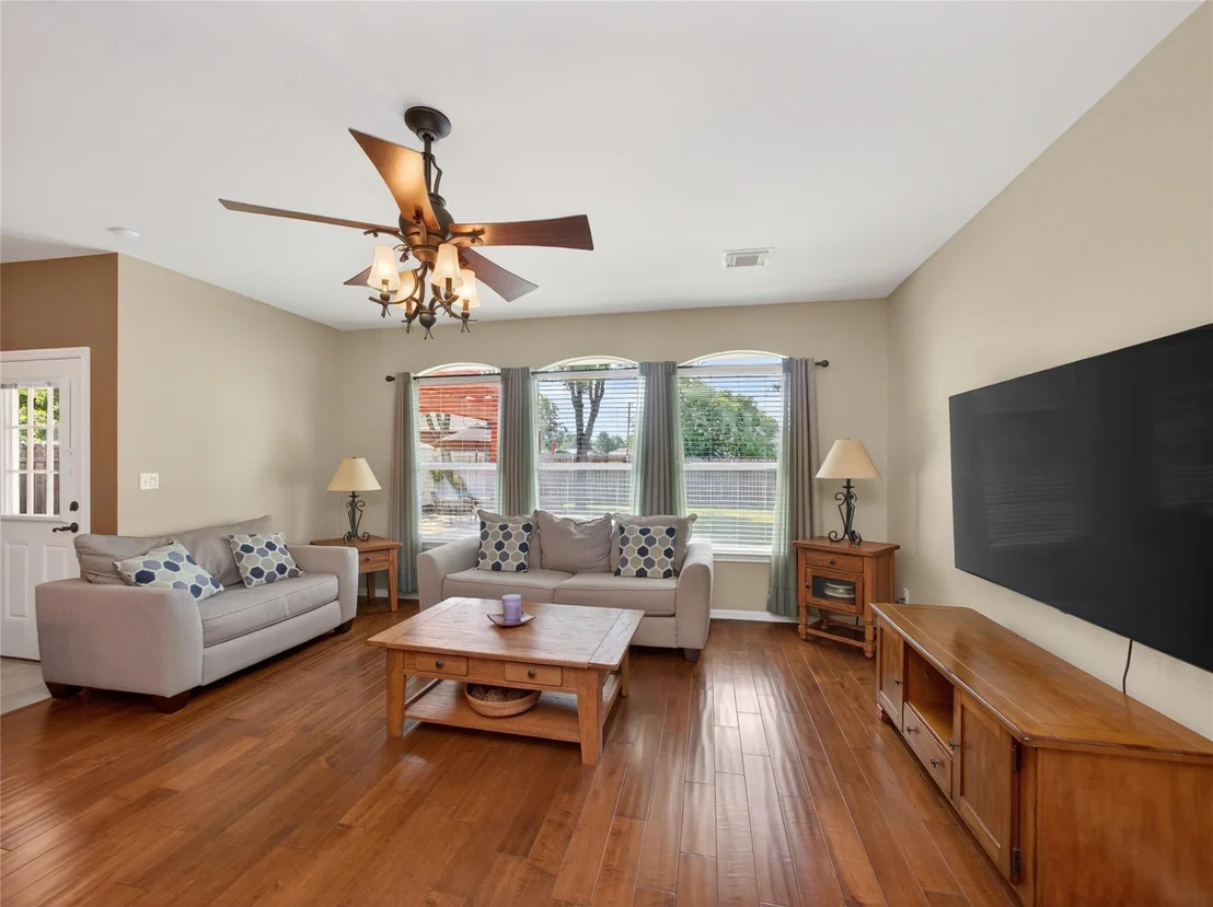 Photo of 2913 Clinton PL