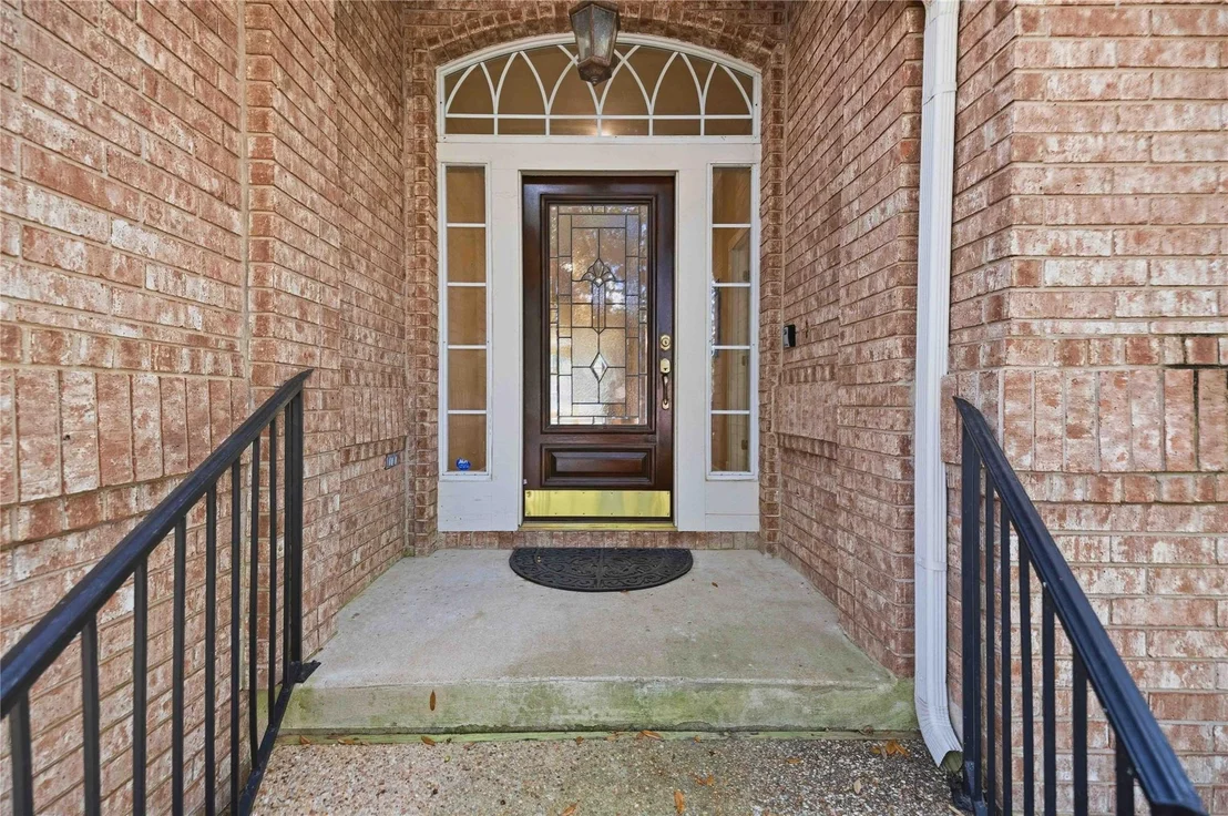 Photo of 10045 Planters Woods DR