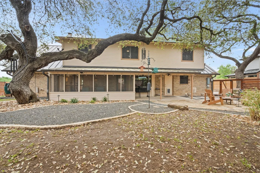 Photo of 2100 Four Oaks LN
