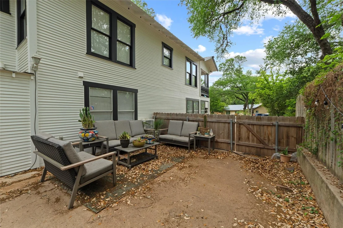 Photo of 2301 W 10th ST