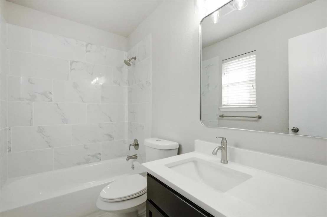 Photo of 107 Fishbaugh LN