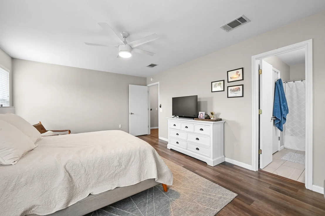 Photo of 1414 Strickland DR