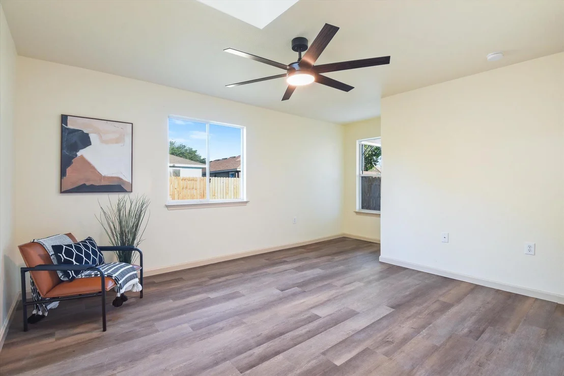 Photo of 5713 Las Alas TRL