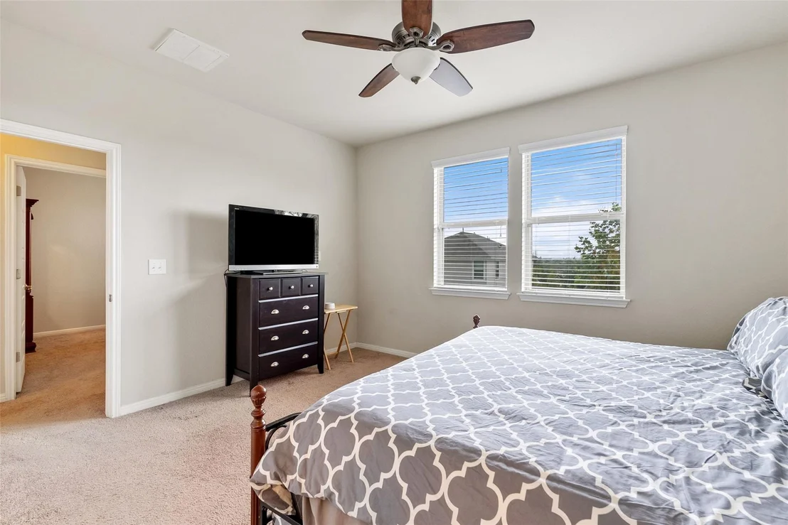 Photo of 557 Twisted Oaks LN