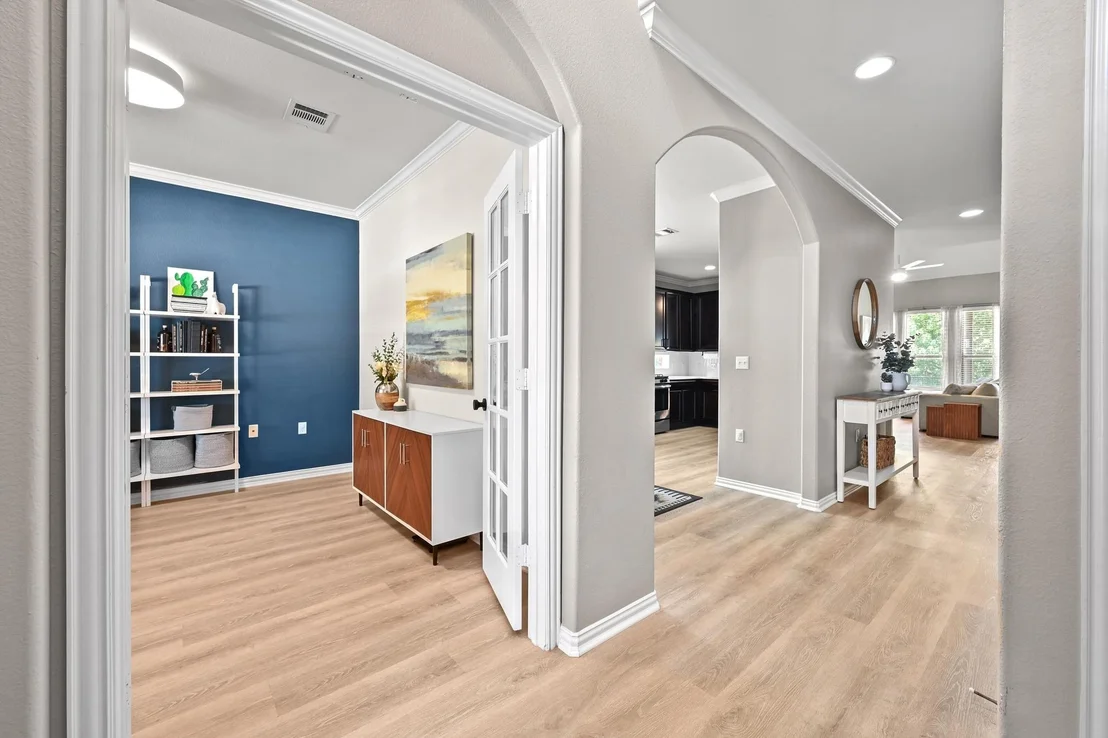 Photo of 903 Allende BND