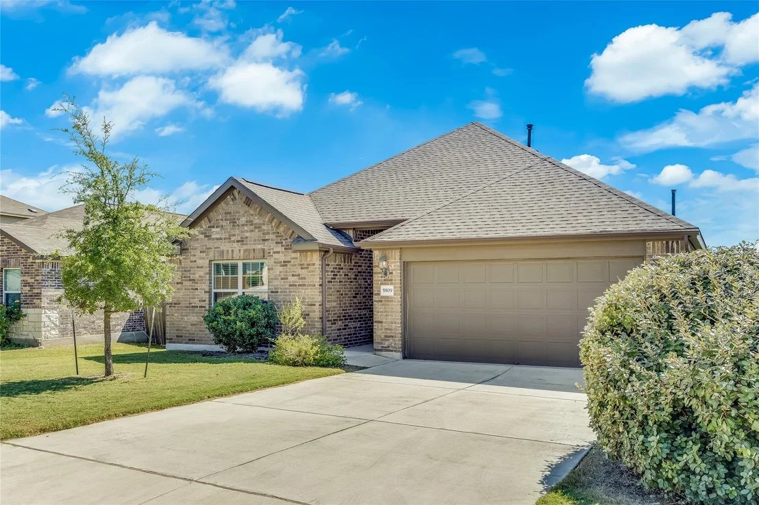 Photo of 5909 Toscana TRCE