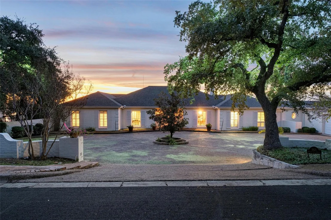 Photo of 3421 Monte Vista DR