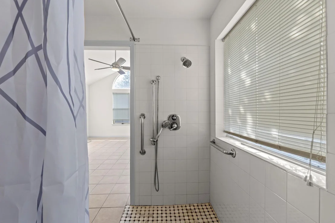 Photo of 202 E Custers Creek BND