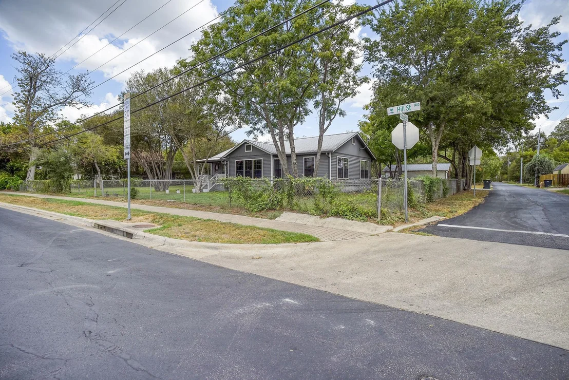 Photo of 1401 Hill ST
