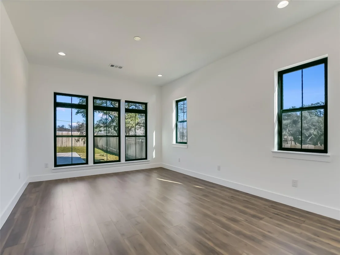 Photo of 2419 Cherry LN