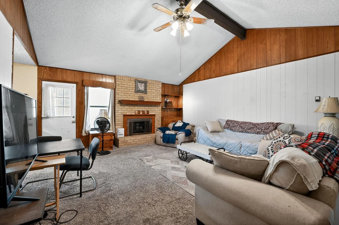 Photo of 324 McClendon DR