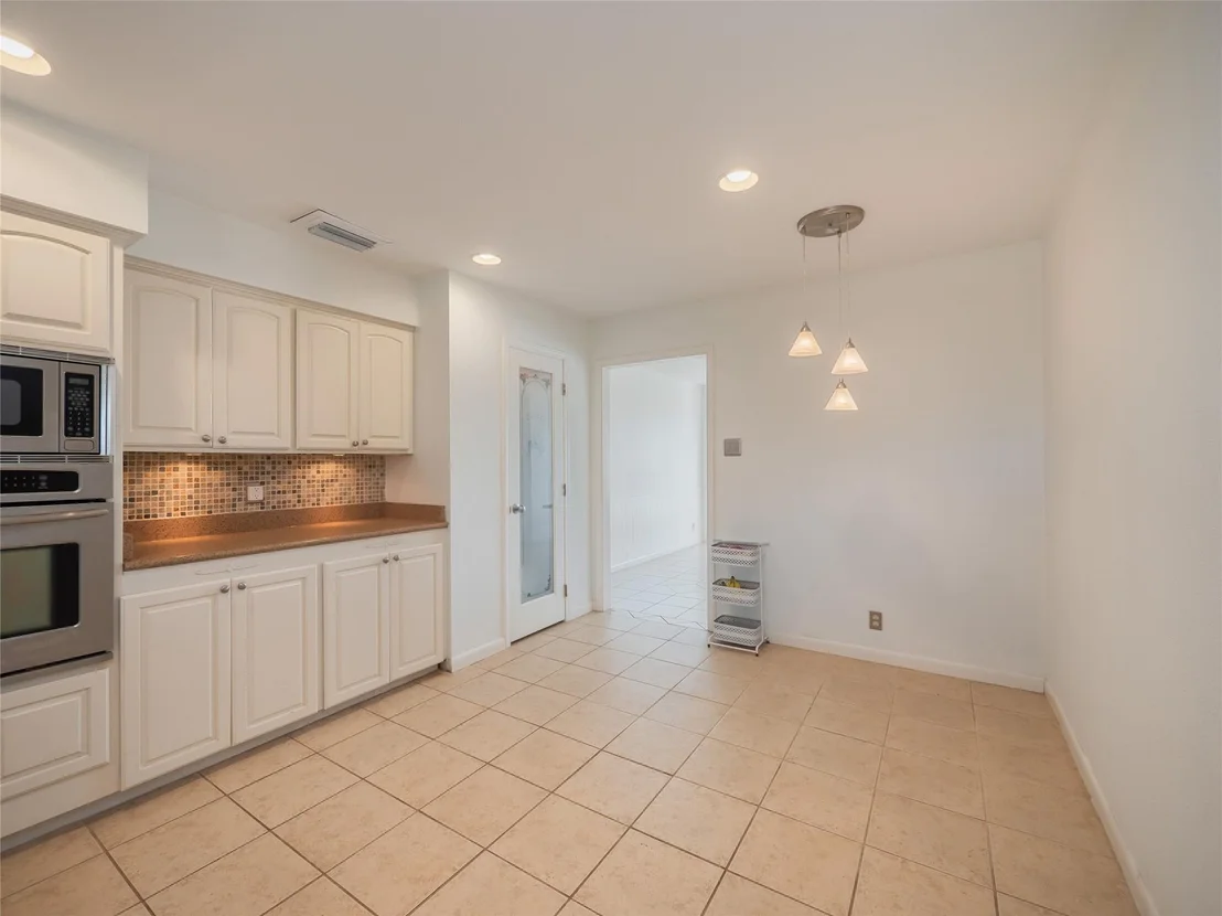 Photo of 1822 Rowe LOOP