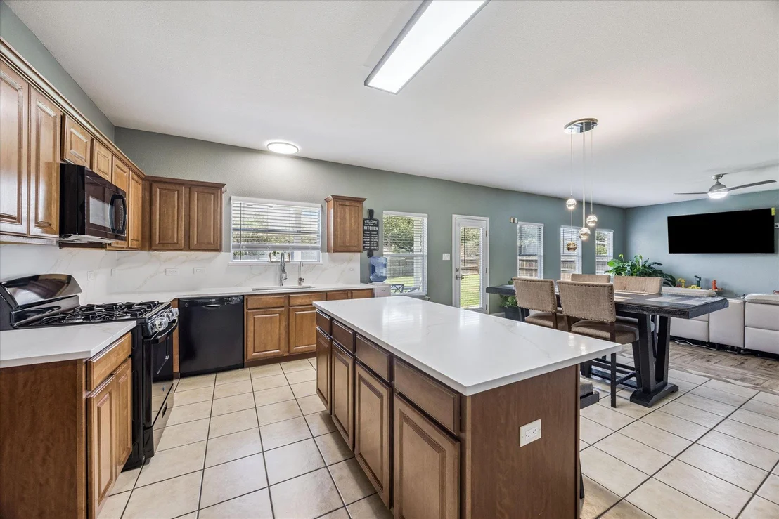 Photo of 643 Shadow Creek BLVD