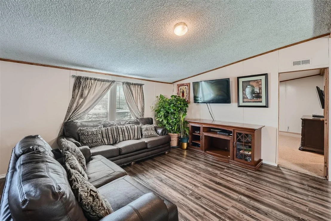 Photo of 23301 Alicia DR
