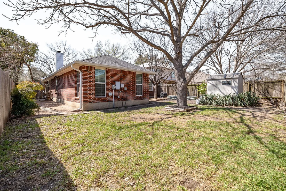 Photo of 1112 Faircrest DR