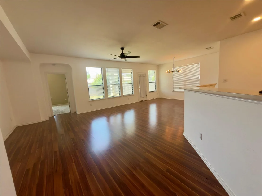 Photo of 825 Watson WAY