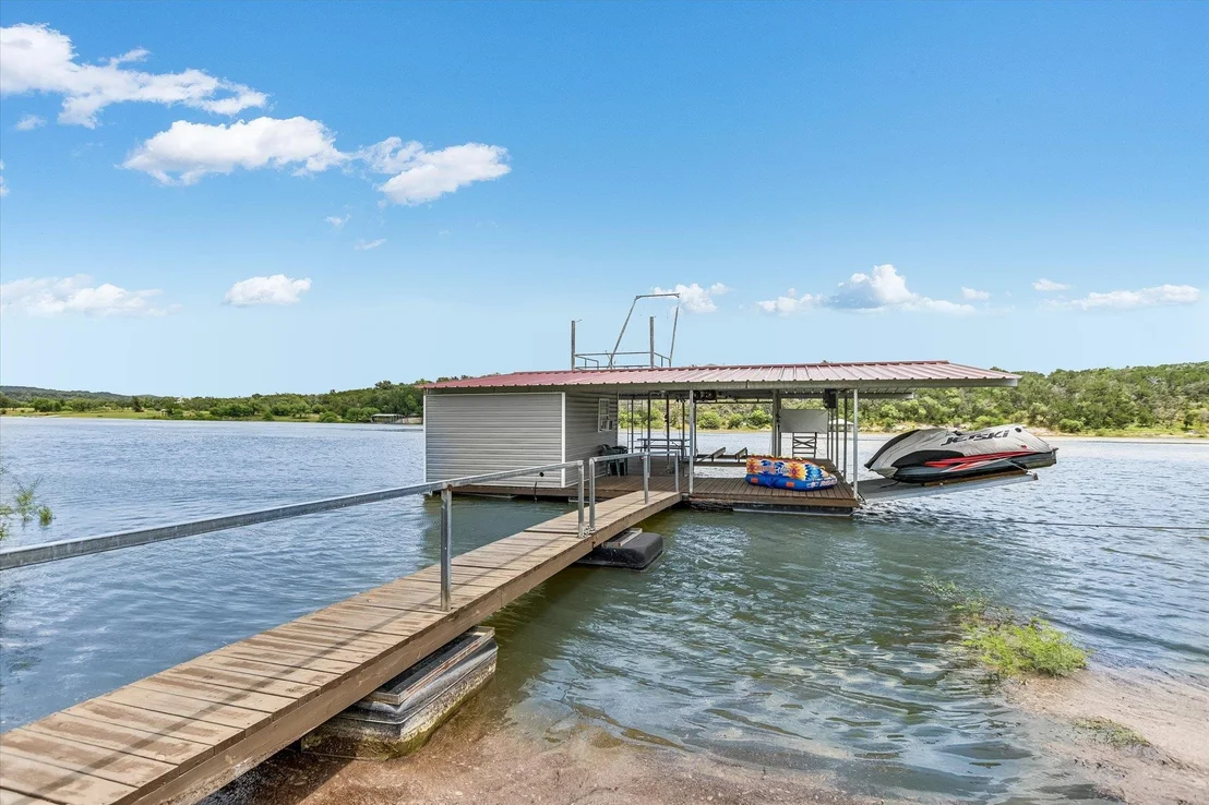 Photo of 481 Chimney Cove DR