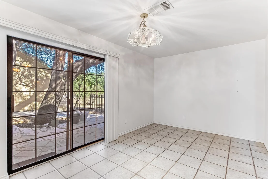 Photo of 309 Delaware Springs BLVD