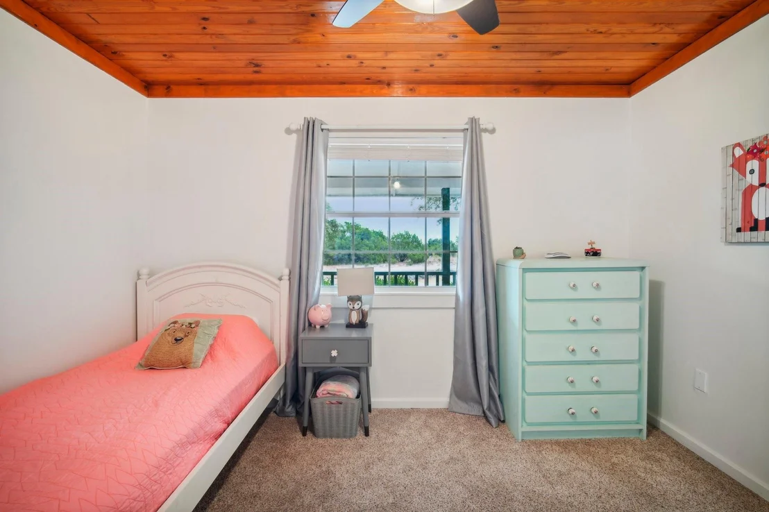 Photo of 1815 Spring Valley DR