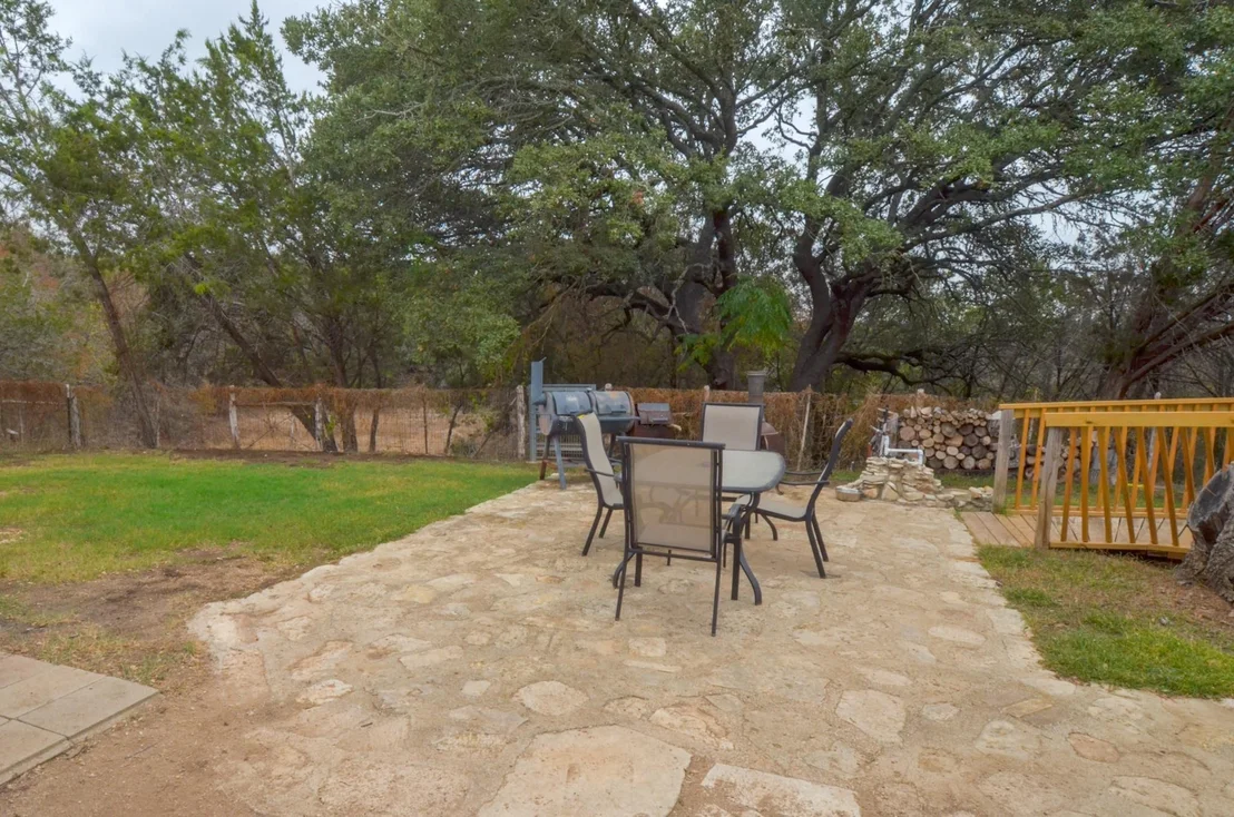 Photo of 319 RIVER RD