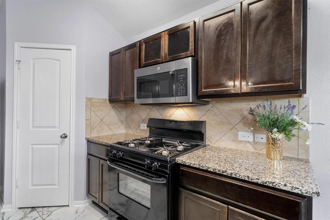 Photo of 15013 Roody LN