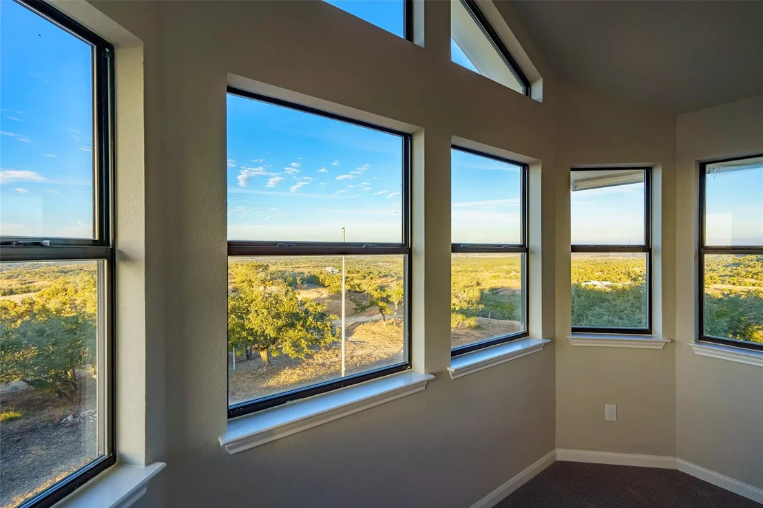 Photo of 20811 Hamilton Pool RD