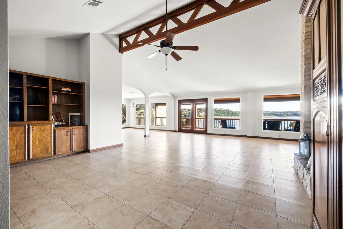 Photo of 18409 Lakepoint CV