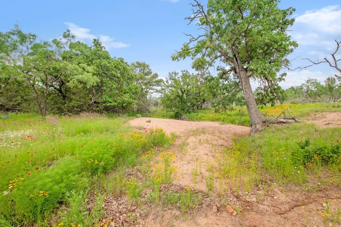 Photo of 9325 Ranch Road 2241 RNCH