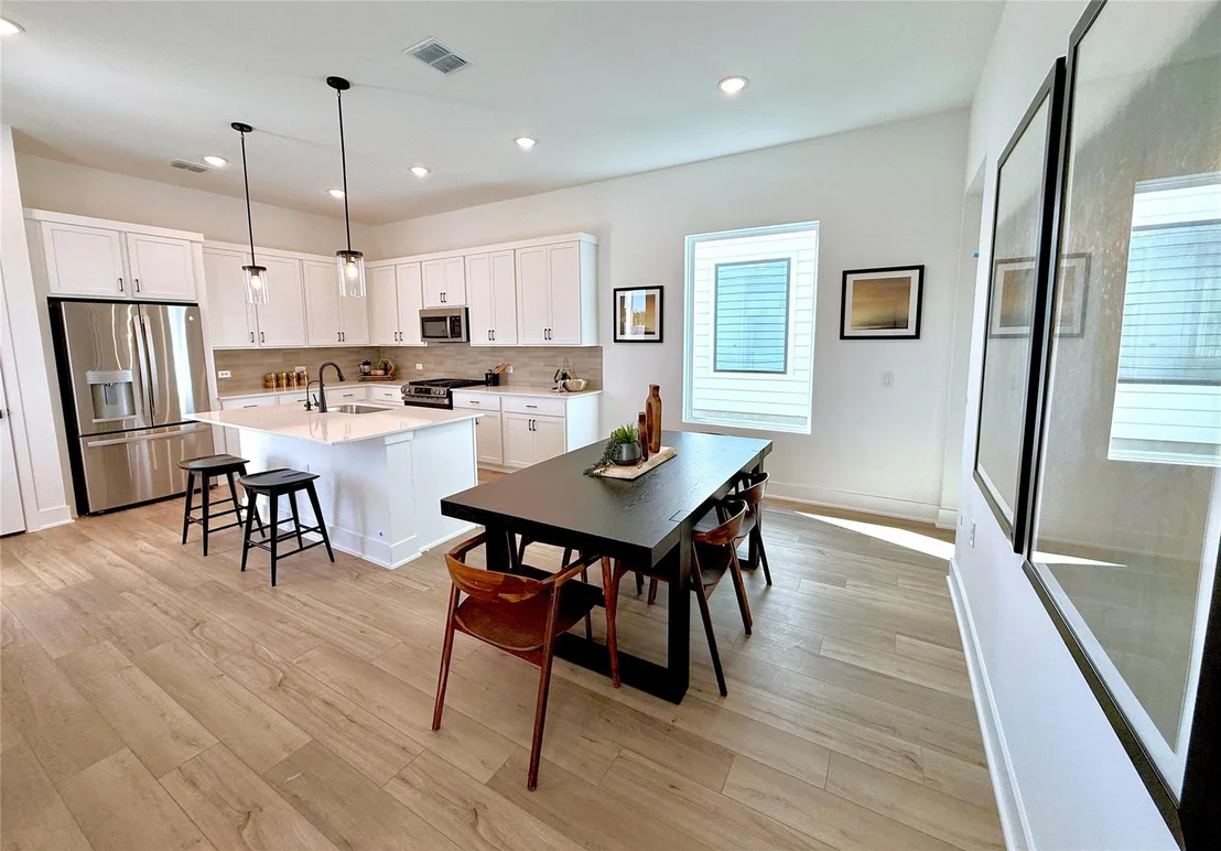 Photo of 1409 Rambling Rose RD