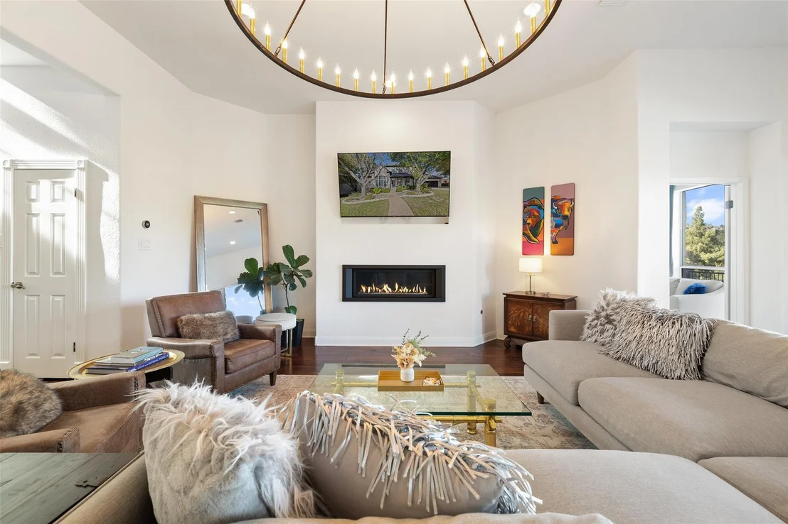Photo of 3833 River Place BLVD